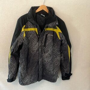 3 in 1 Columbia Ski Jacket. Men’s M -Fleece zip out liner